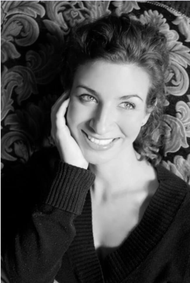 Bethany Hendrix Artist and Author of Fuzzy Dragon Books.